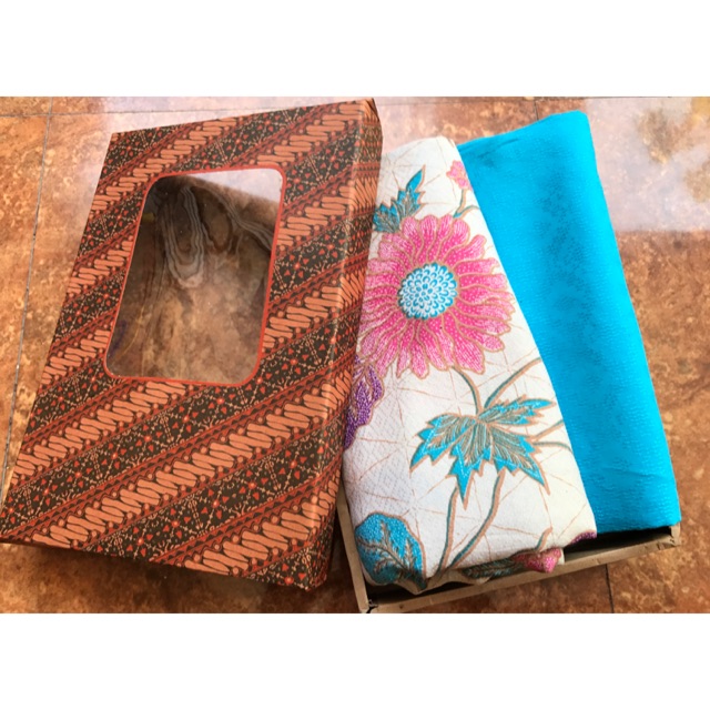 

Kotak Batik Kado Parcel Parsel Hampers Gift Lebaran Unik Box Mika Pita Souvenir