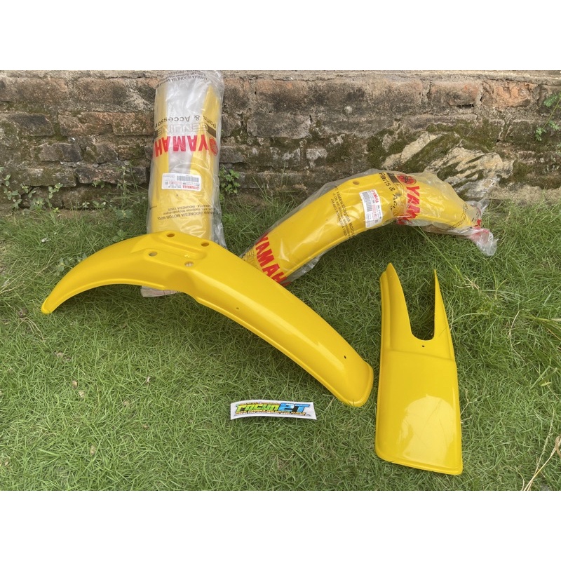 spakbor depan Yamaha yt win