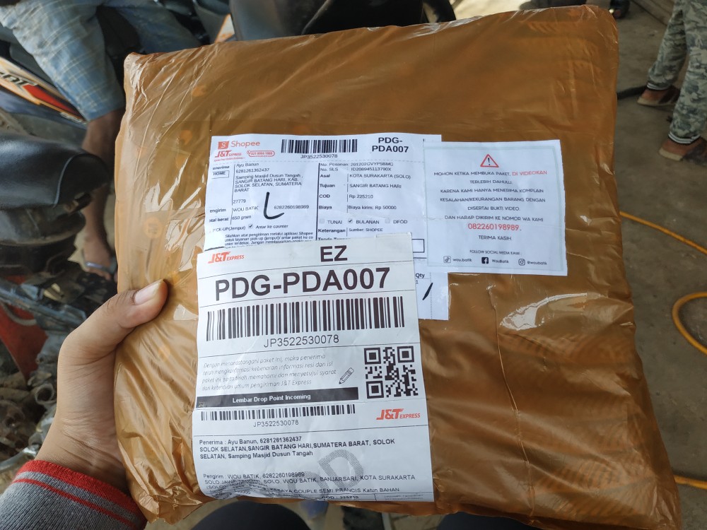 Couple Batik Terbaru 2021 Brukat Premium Sarimbit Batik Kebaya Batik Rnb Batik Couple Keluarga Widya