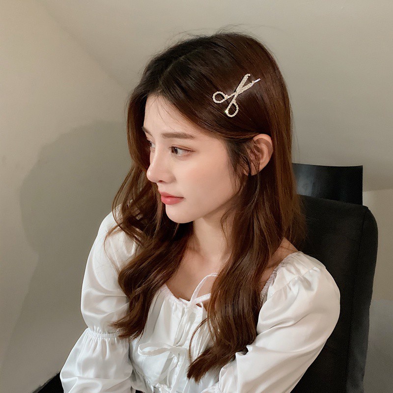 Flash diamond Gunting Jepit Rambut Korea Kepribadian fashion Gadis Poni Klip