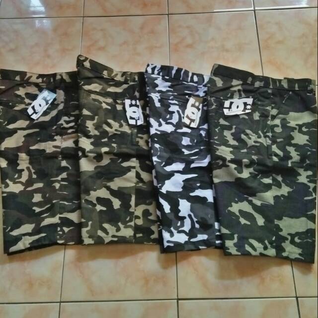 Paket 12 pcs ( 1 lusin ) celana pendek / celpen chinos motip loreng / cargo