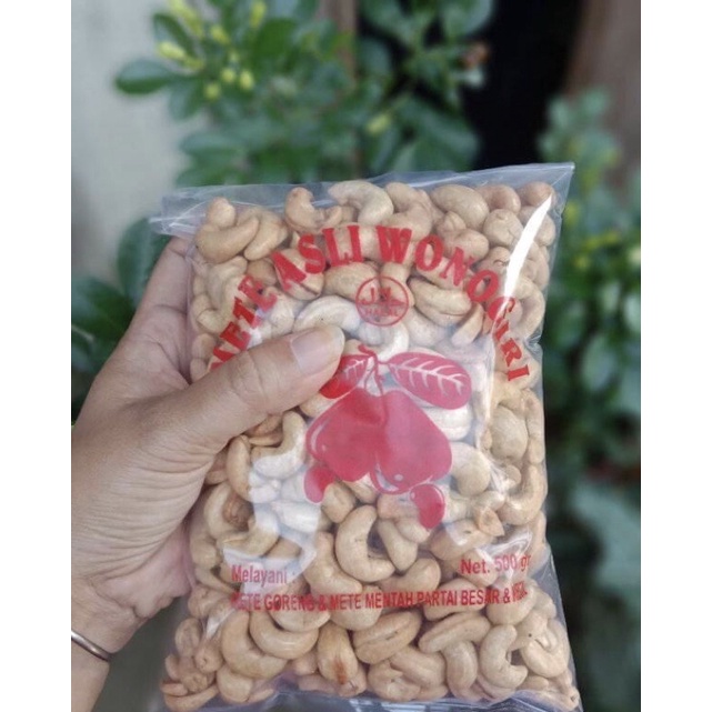 

KACANG METE ASLI WONOGIRI MENTAH/MATENG