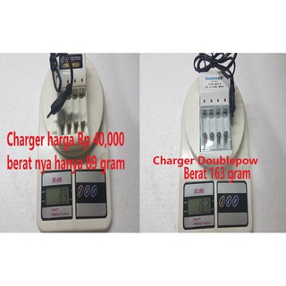 Paket charger 4 slot in 1 + 4 pcs bat rechargeable cas AAA 1250 mAh untuk baterai remote AC TV mouse