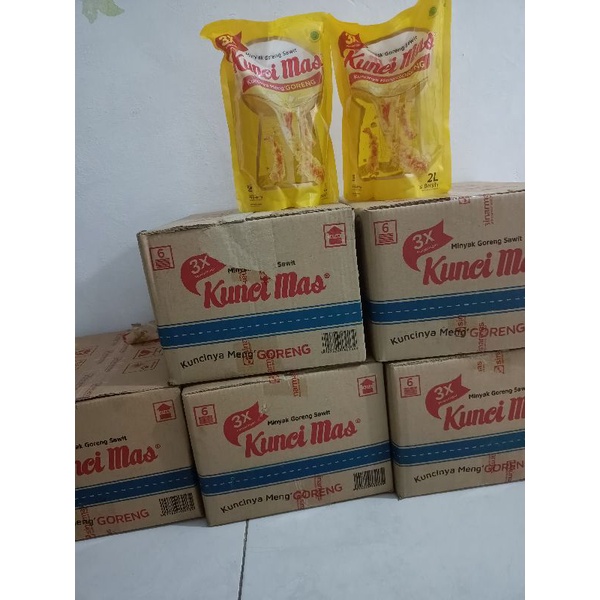 

Minyak goreng Kunci Mas 1 DUS
