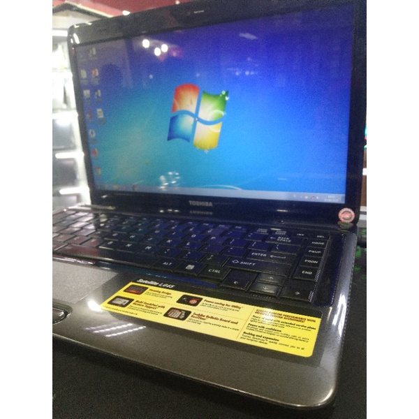 Laptop Leptop second seken Toshiba ram 4gb 4 GB Core i3 2330M 2,2 GHz murah