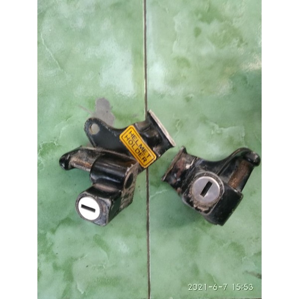 KUNCI HELM GL PRO/ HELMET HOLDER