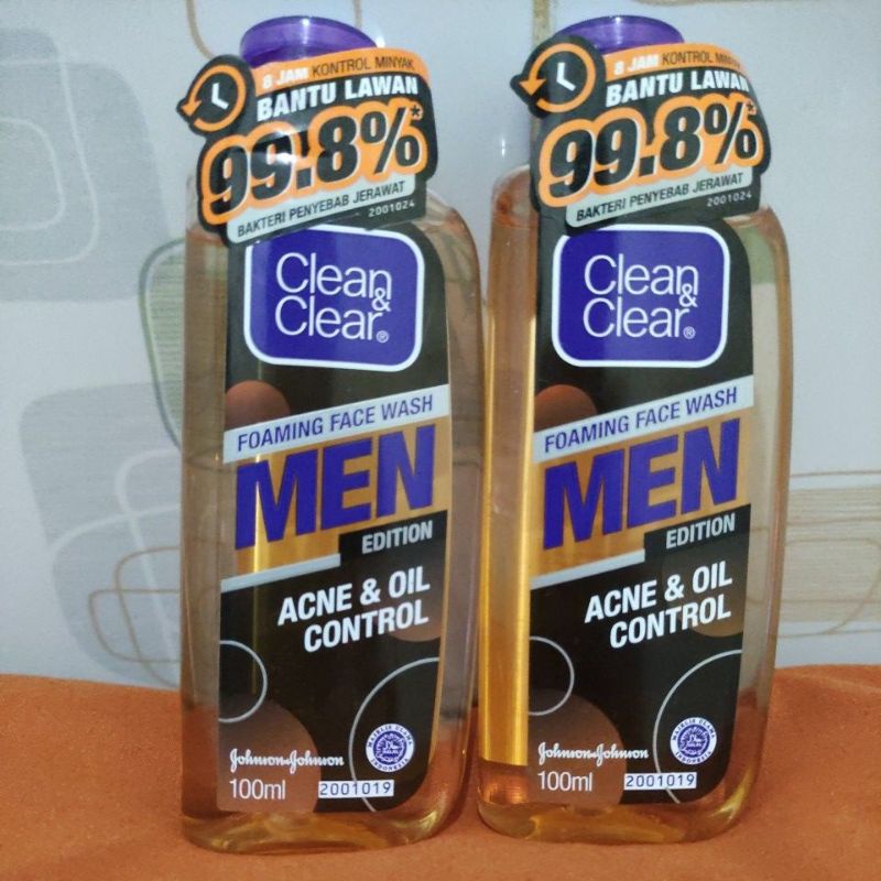 Clean & Clear Foaming Face Wash MEN, acne and oil control, 100ML (NEW)