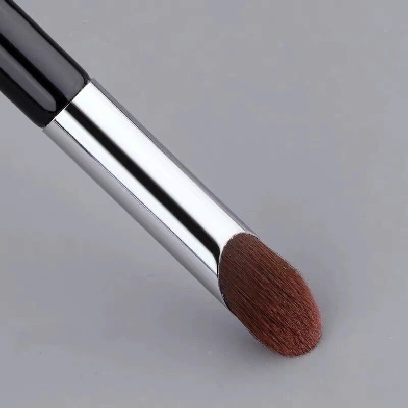 Concealer Makeup Brush Under Eye Concealer Brush Foundation Liquid Concealer Buffer Brush Eyeshadow Detail Concealer Brush