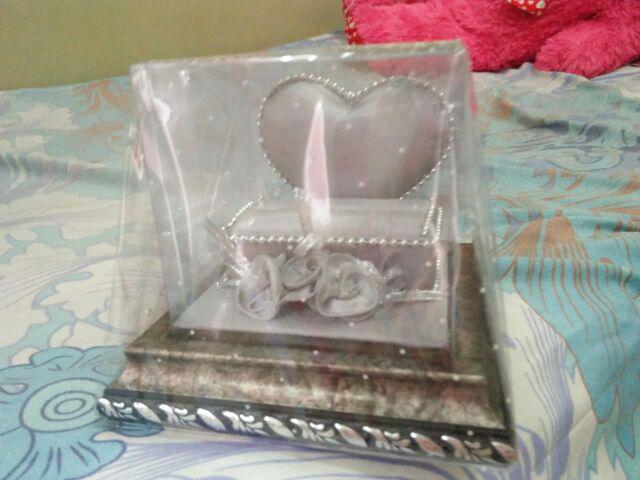 Tempat Mahar Perhiasan Cincin Pernikahan