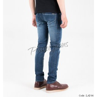 Celana Jeans Panjang Slimfit Pria bahan Denim Brand Local Original Blue Washed Slim Fit Cowok LAT06