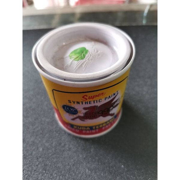 

cat kuda terbang/Cat besi warna hijau