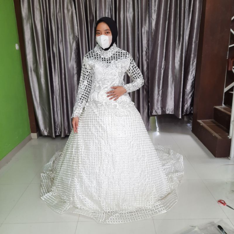 Gaun pengantin putih tulang ekor 014