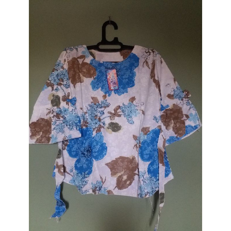 Atasan Tunik Wanita Motif Bunga