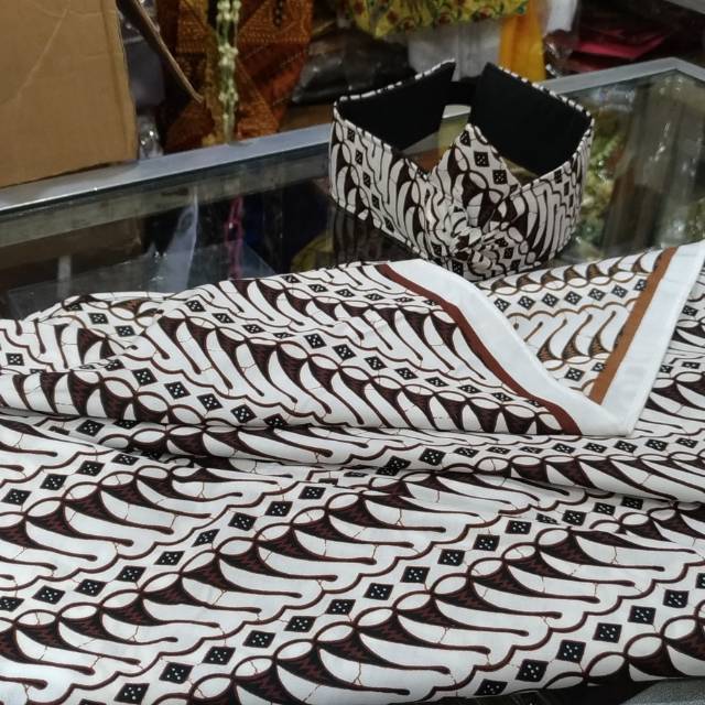 Kain Selempang Sunda + Ikat Kepala