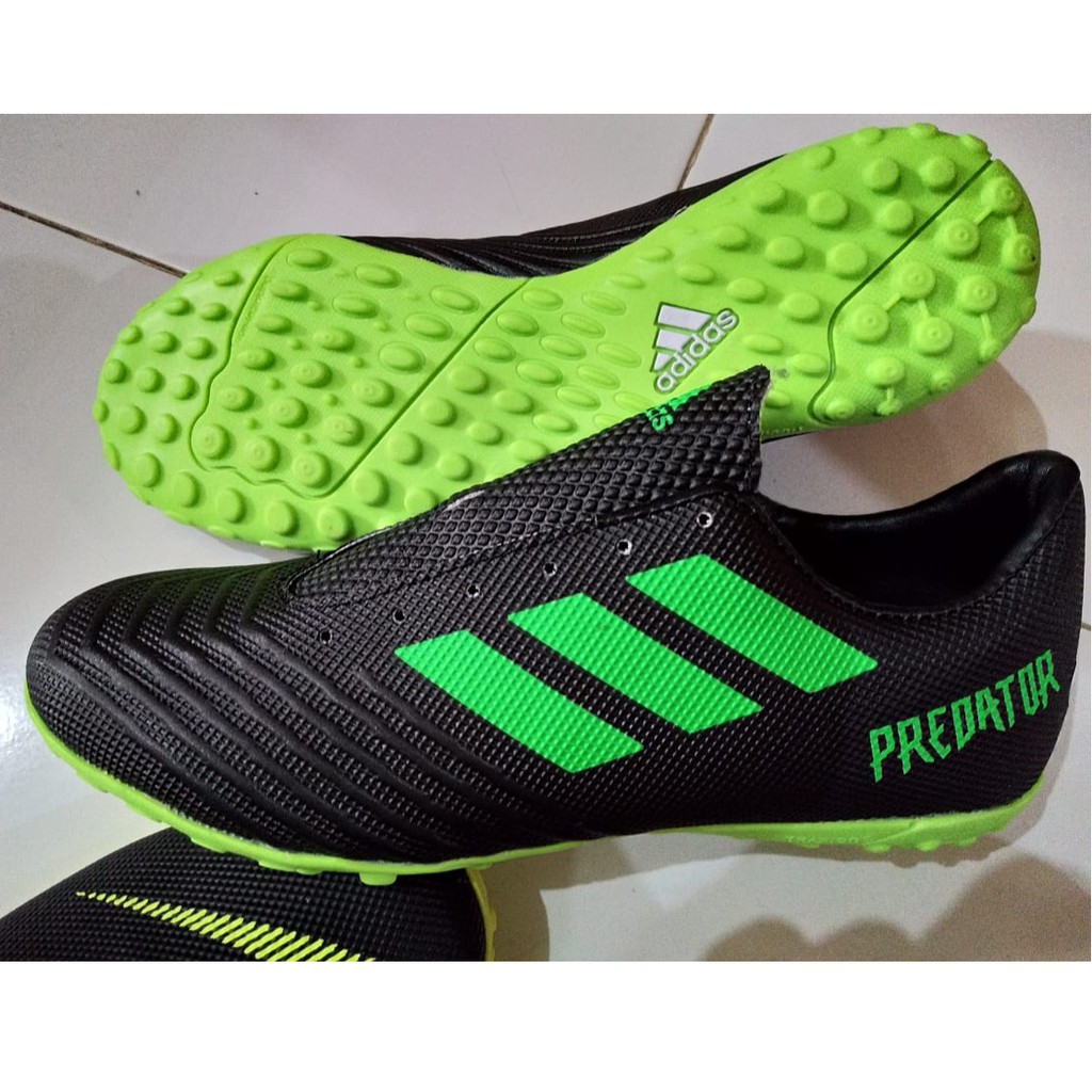  SEPATU  FUTSAL ADIDAS GERIGI TURF BINTIK PREDATOR ACE X V 