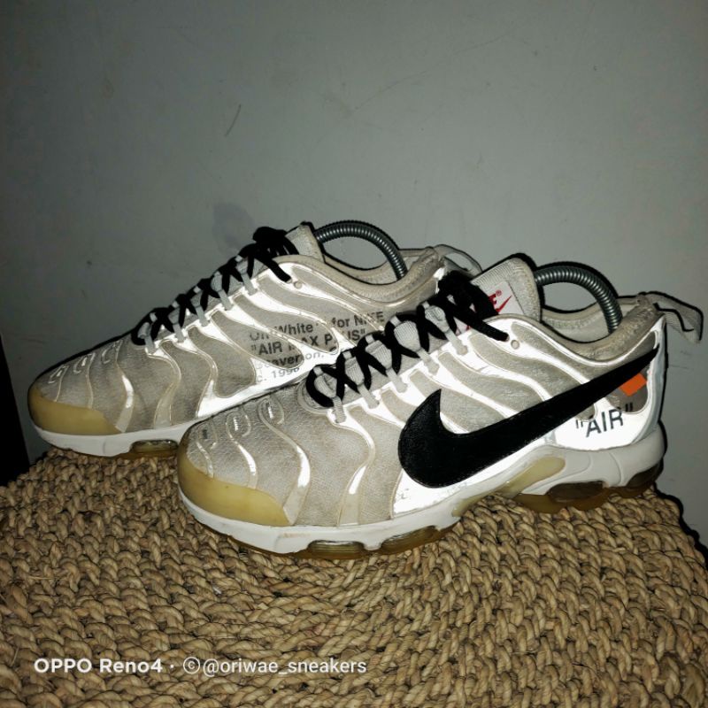 Sepatu Sneakers Bekas Second -- Nike Air Max TN x Off-white