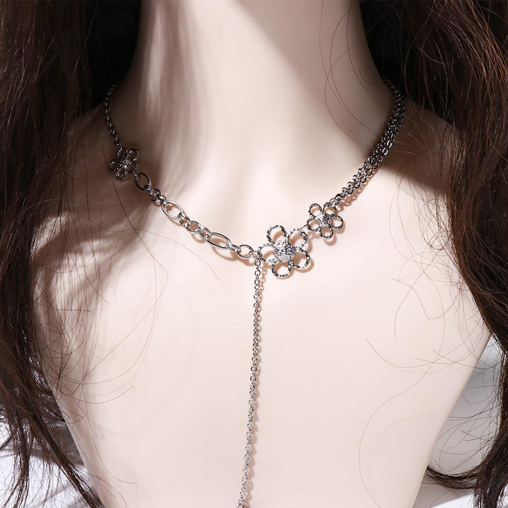 Agustina Wanita Liontin Kalung Kepribadian Sederhana Baja Titanium Bunga Desain Fashion Gaya Jalanan Rantai Klavikula Logam