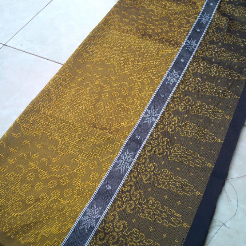 Songket Baron Pucuk Rebung Gold