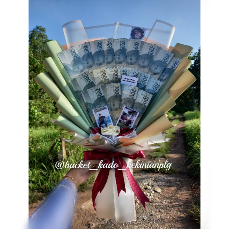 bucket uang 2000an 20 lembar