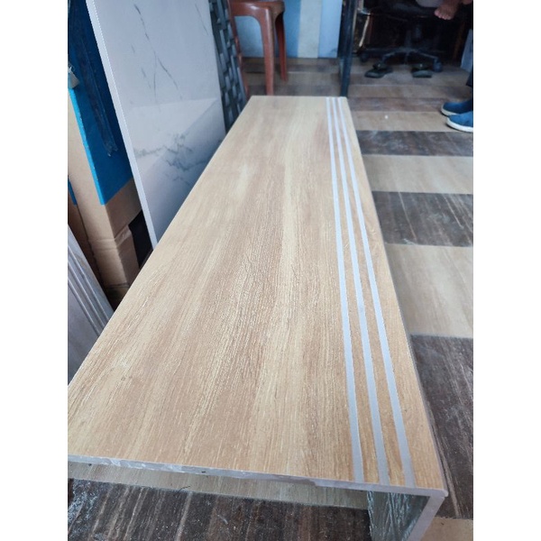 granit tangga 30x100 dan 20x100 motip serat kayu