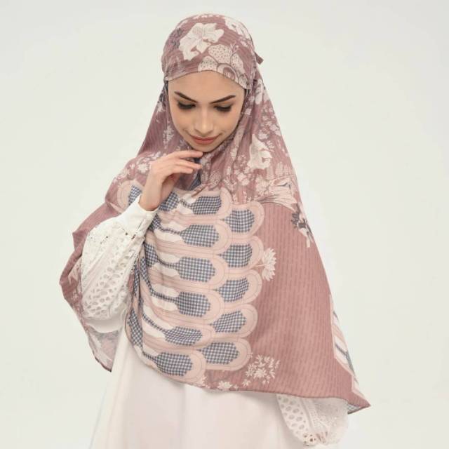 Rafflesia bergo wearingklamby scania