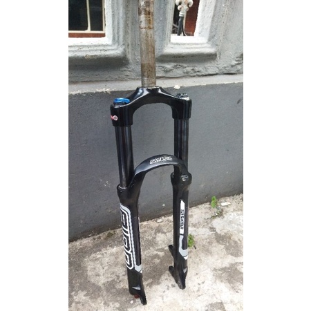 fork suntour XCR AIR