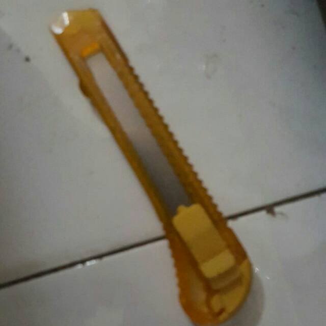 

Cutter knife biasa pisau cutter biasa kater cuter