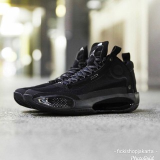 midnight black jordan 12s