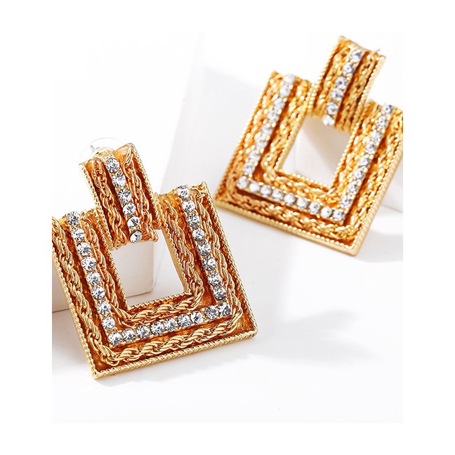 LRC Anting Tusuk Fashion Golden Geometric Cutout Earrings With Diamonds D94659