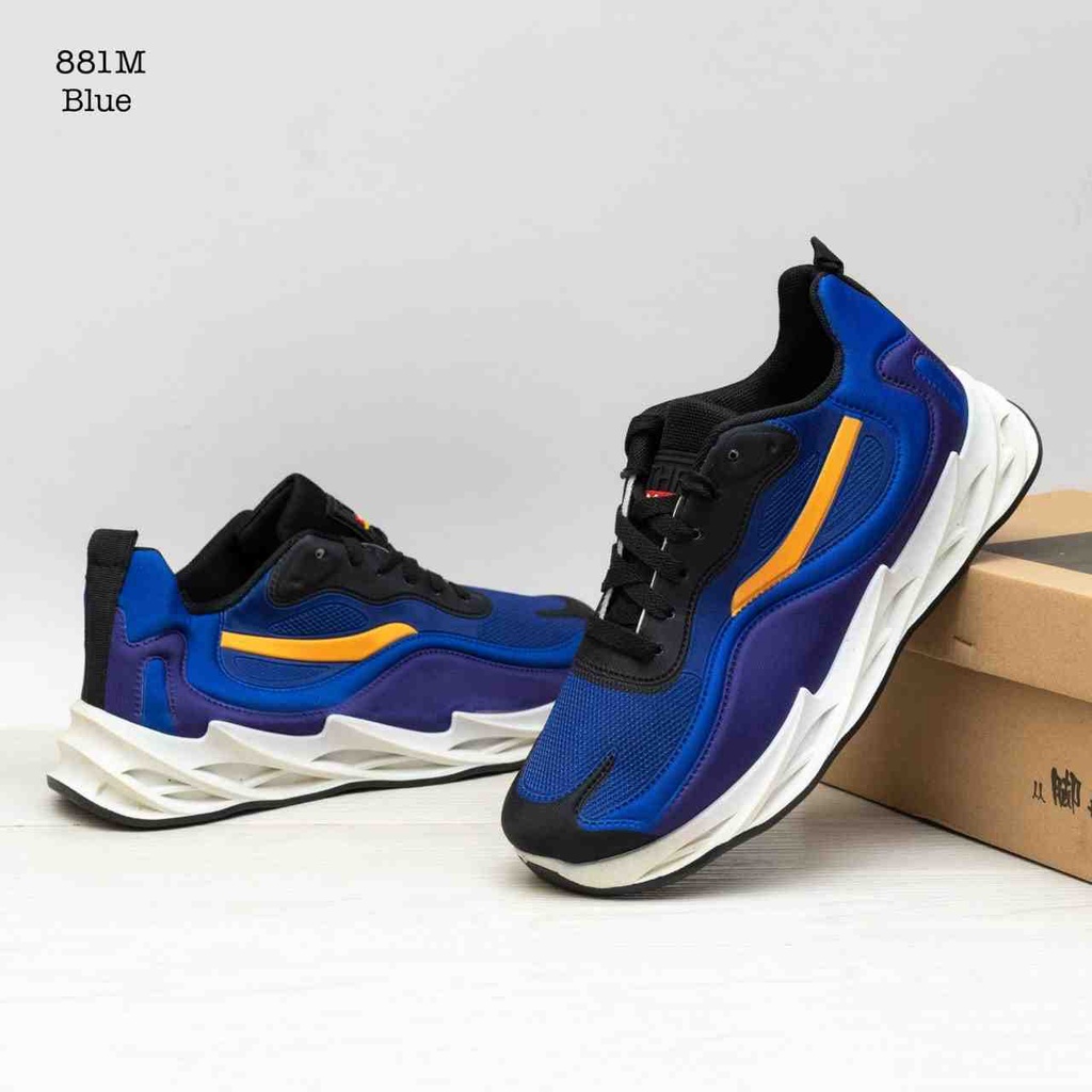 SEPATU COWOK FASHION 881M