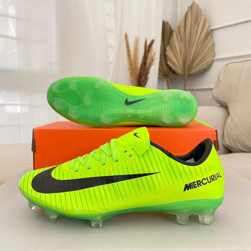 Sepatu Bola - Nike Mercurial Vapor XI 