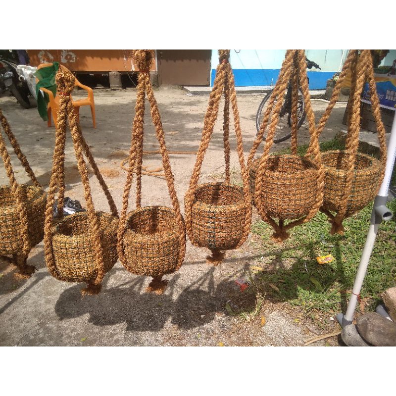POT SABUT KELAPA. MEDIA TANAM. DEKORASI TAMAN.POT BUNGA. POT BUNGA GANTUNG. VAS BUNGA. MEDIA TANAM. 