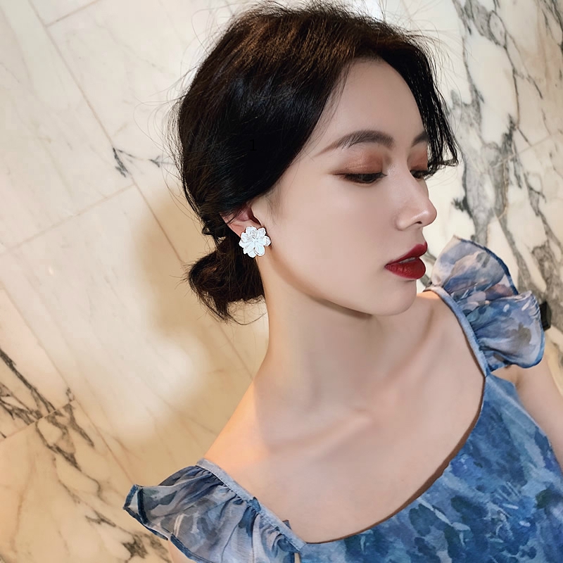 Anting Bunga Putih Temperamen Manis Untuk Wanita Aksesoris Telinga Korea