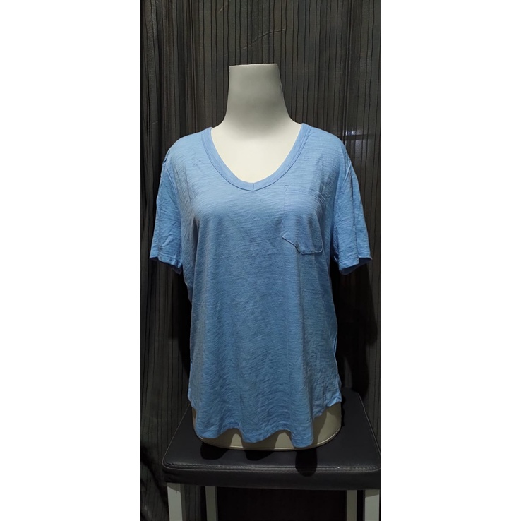 Kaos Wanita Old Navy