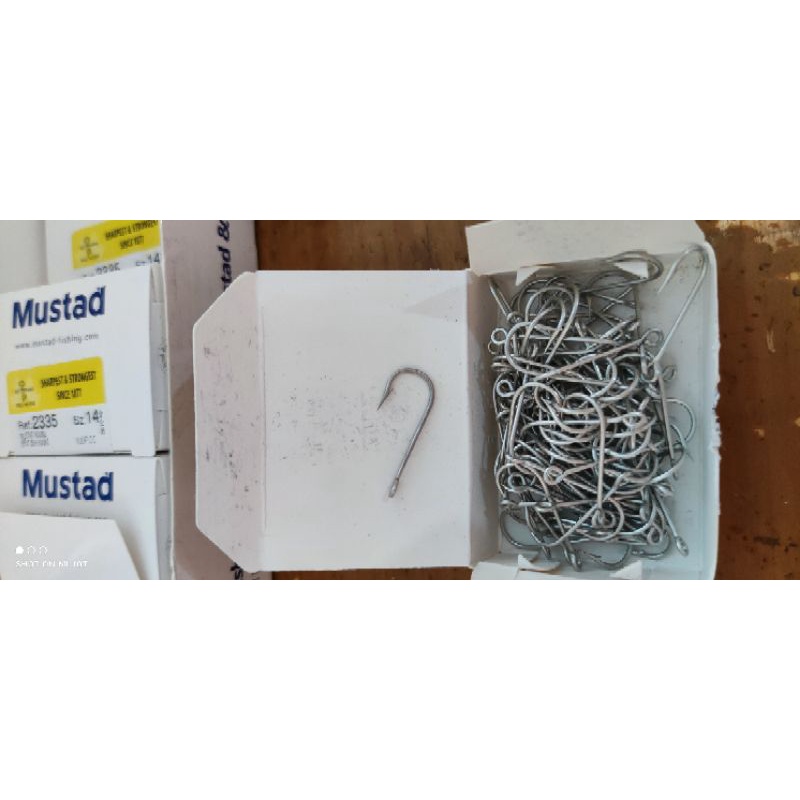 Kail Mustad putih type 2335