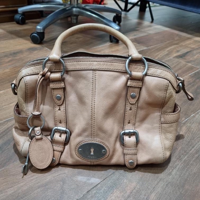 tas selempang fossil maddox warna coklat salem size L preloved second branded bag
