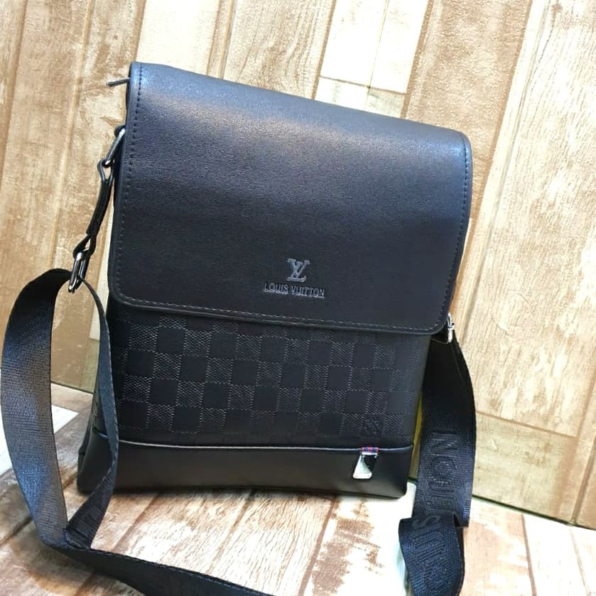 Tas selempang pria slempang sling bag cowok terbaru kulit embos LV murah hitam