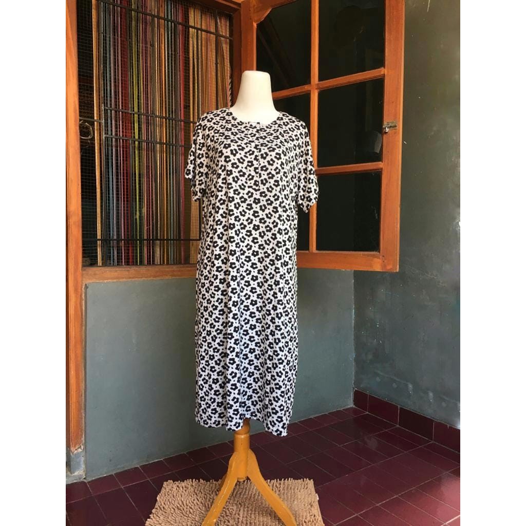 Daster Kaos Pendek Bunga Hitam