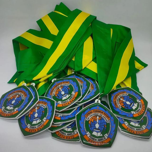 KALUNG MEDALI / GORDON AKRILIK ACRYLIC WISUDA PENGHARGAAN KELULUSAN SOUVENIR CUSTOM COSTUM PRINT UV - KUALITAS TERBAIK !!