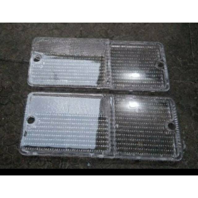 Kaca mika stop belakang Gran max putih variasi