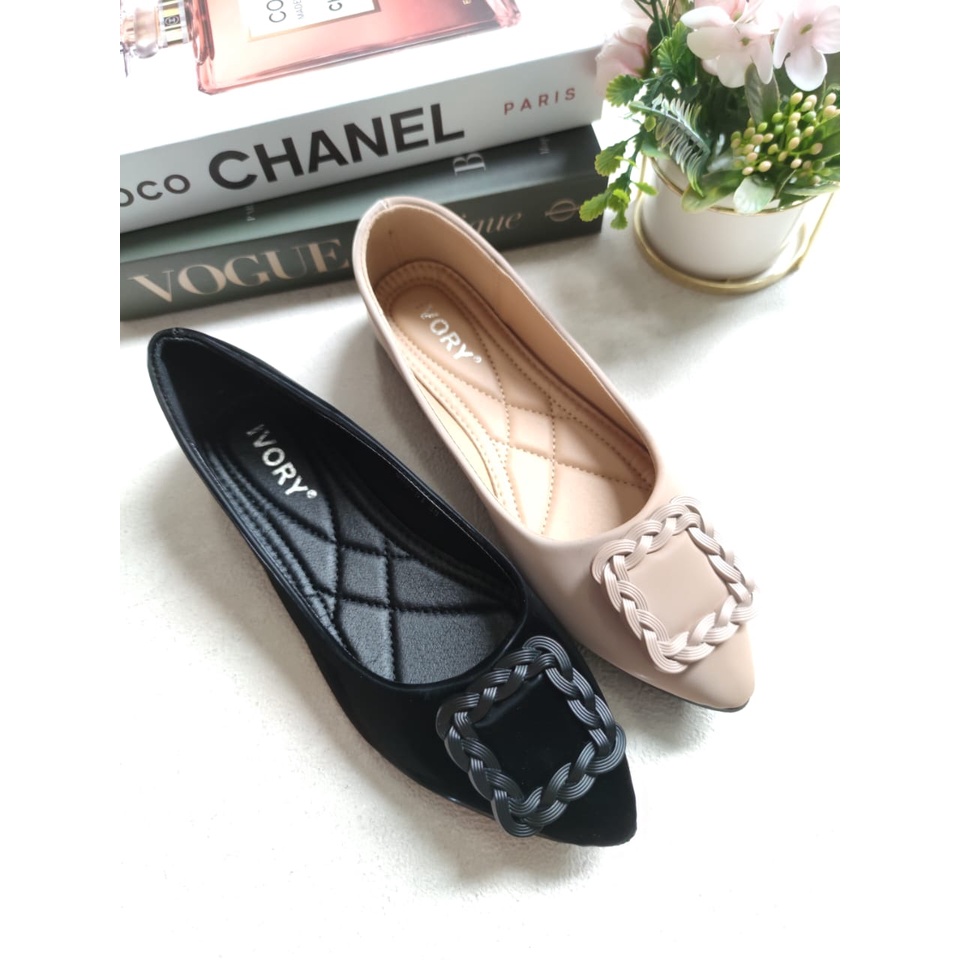 IVORY Sepatu Flat Wanita Import 999-51 Hitam