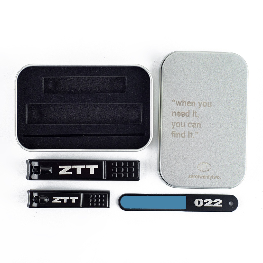 ZeroTwentyTwo Pedicure Menicure Set