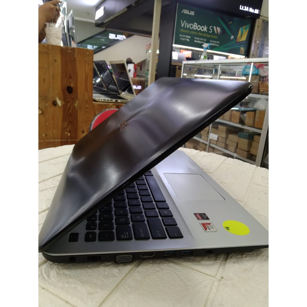 Laptop Leptop Bekas second seken  GAMING DESAIN PROGAMMER AMD A9 VGA RADEON 2GB RAM 8GB Murah BERKUALITAS