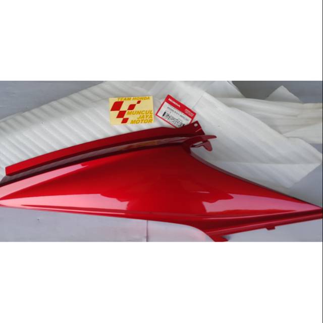 Cover Body Kanan Beat Lama Merah 83500-KVY-960CSR