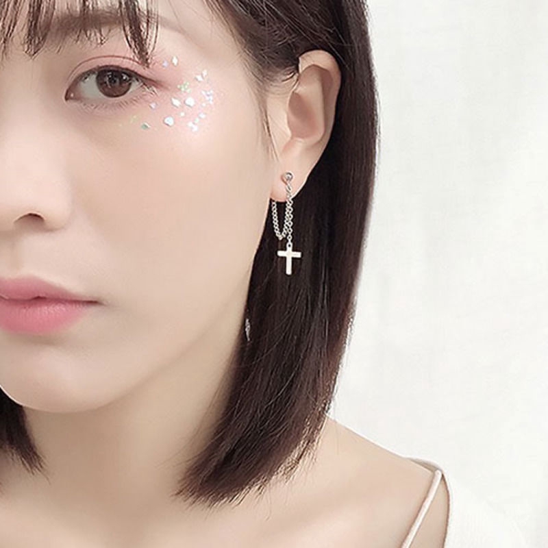 Anting Rantai Model Salib Gaya Retro Punk Hipster