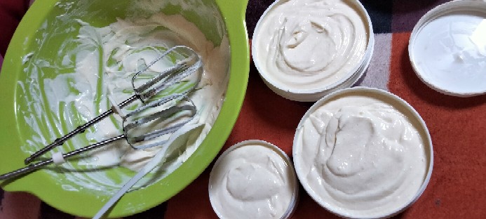 Bahan Kosmetik Pelembab Urea Liquid Hydroxyethyl Urea 50 Ml