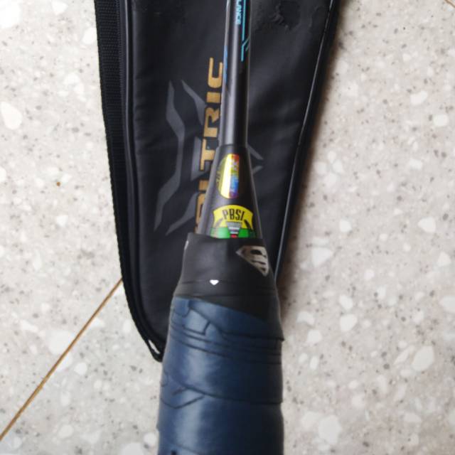 Yonex voltric z force 2