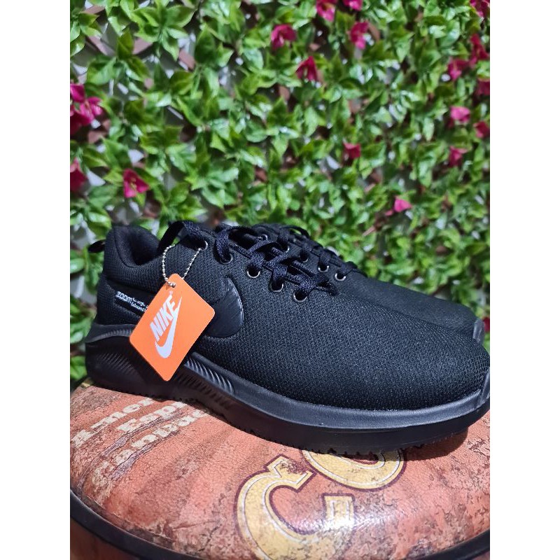 Sepatu Olahraga / Nike Zoom / Olahraga Anak/ Nike Zoom Full Black / Running