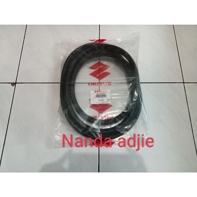 Karet kaca bagasi mobil Jimny Katana original