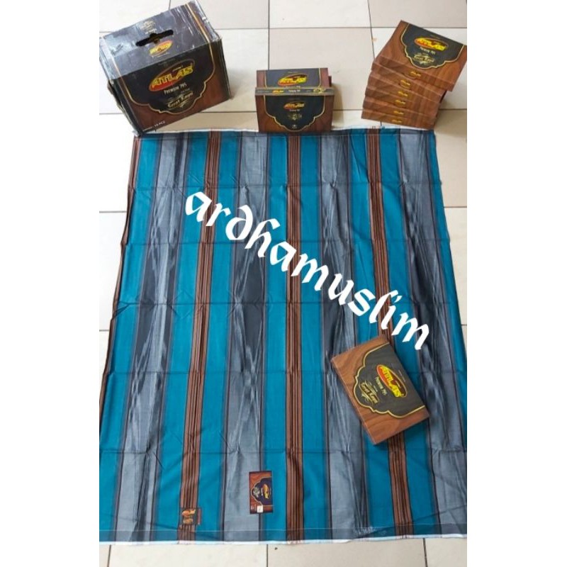 SARUNG ATLAS PREMIUM SERAT KAYU  795 GOLD